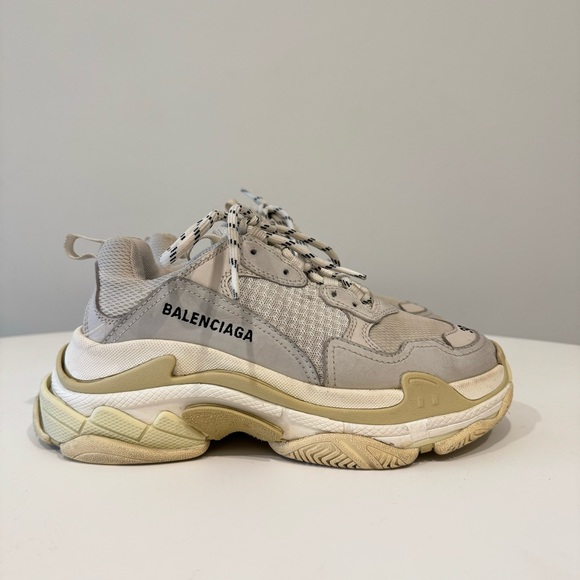 BALENCIAGA Triple S Sneakers - Picture 9 of 9